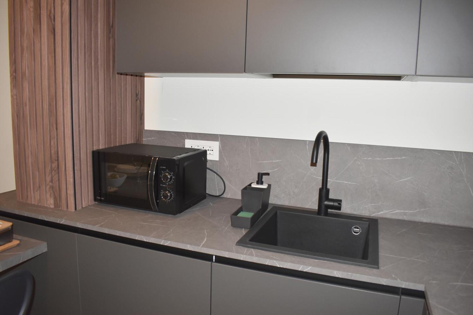 Baia Delle Rose Via Roma 111 Apartment Costa Volpino Exterior photo